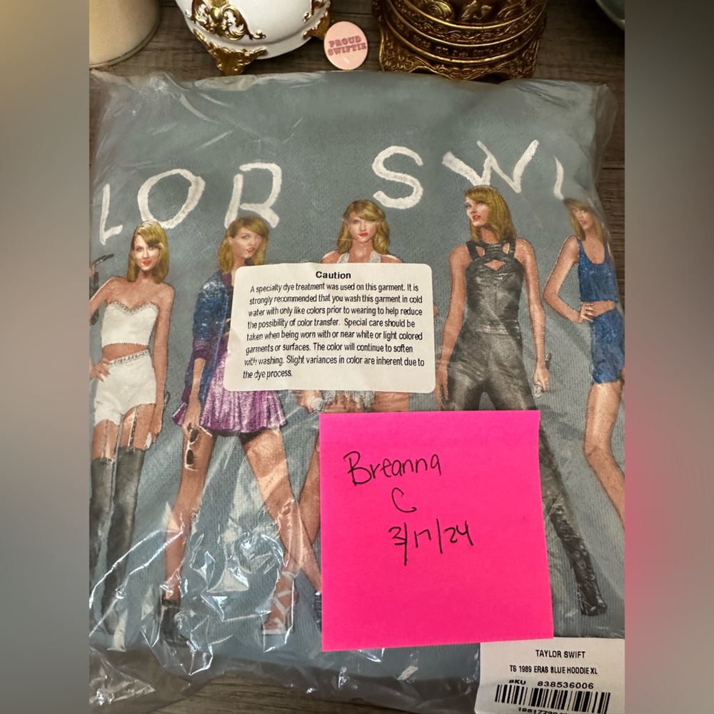 Brand new 1989 Ears hoodie